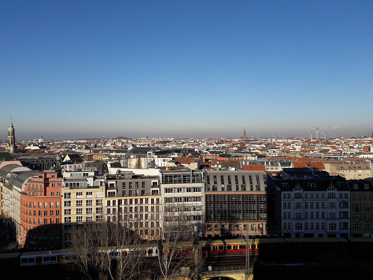 Blick über Prenzlauer Berg und Gesundbrunnen Berlin, Escort Job Berlin-Prenzlauer Berg